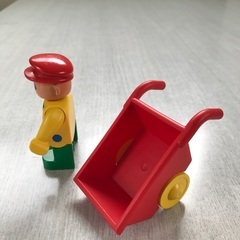 LEGO デュプロ　動物園作業員　フィグ　赤い台車付きの画像