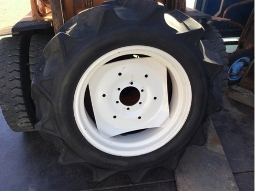 トラクター　タイヤホイール　ヤンマー20ps