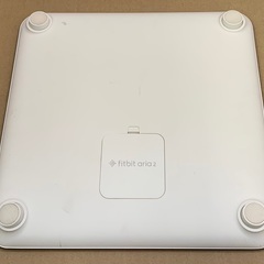 【直接引き取りのみ】 スマート体重計 Fitbit FB202 ホワイト R5-0166の画像