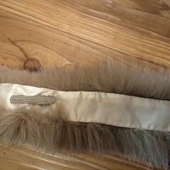 （お話し中）フォックス　襟巻きの画像