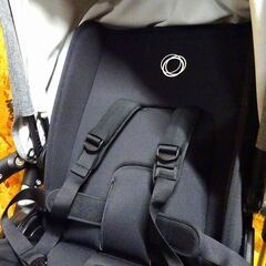 (1240)bugaboo Bee5 バガブー ビー5 ベビーカー ブラックフレーム 簡単折りたたみ サンキャノピー ハンドルカバー ドリンクホルダー付きの画像