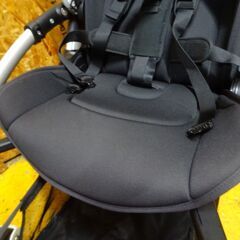 (1240)bugaboo Bee5 バガブー ビー5 ベビーカー ブラックフレーム 簡単折りたたみ サンキャノピー ハンドルカバー ドリンクホルダー付きの画像