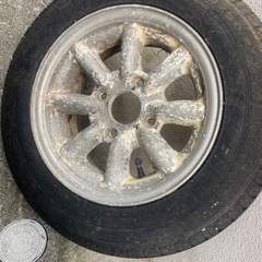 車のパーツ タイヤ、ホイール