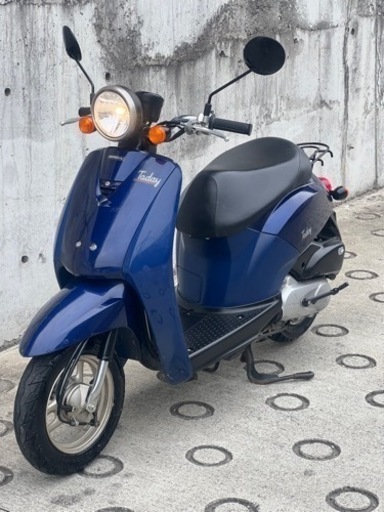 大人気セール‼️低走行9000キロ?‍♀️安心のバッテリー新品✨️リアタイヤ新品✨️スパークプラグ新品?嬉しいオイル交換済み♻️燃費重