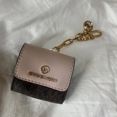 MICHAEL KORSエアーポッズ ケース