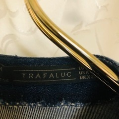 ZARA❣️ラインのきれいなデニムストレッチ入りワンピースの画像