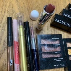 化粧品 まとめ売りの画像