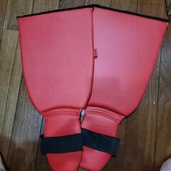BODYMAKERのレガースの画像