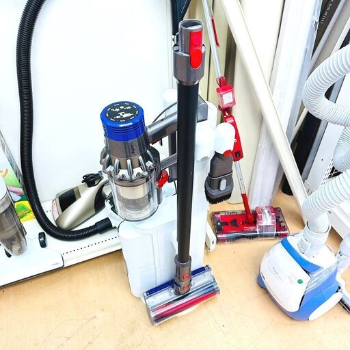 11/1ダイソン/dyson 掃除機 V10Fluffy SV12?  2018年製 ドックスタンド