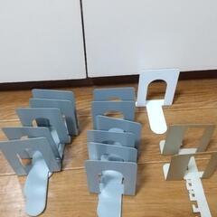 (御予約済)CD棚とブックエンド14個の画像