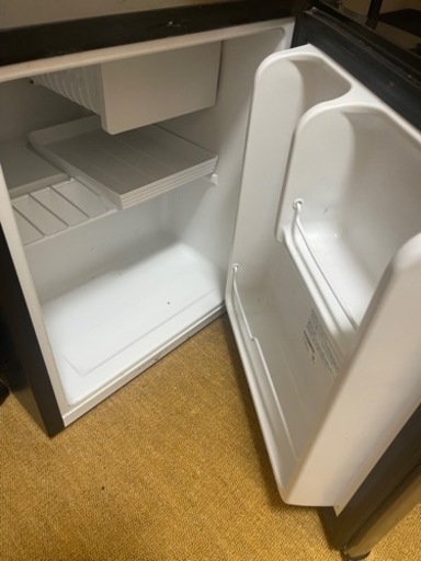 おしゃれな一人暮らし　サブのメタル冷蔵庫