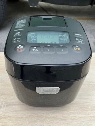 【値下げしました！】 アイリスオーヤマ 炊飯器 3合 マイコン式 40銘柄炊き分け機能 極厚火釜 玄米 21年製 ブラック RC-ME30-B No2740