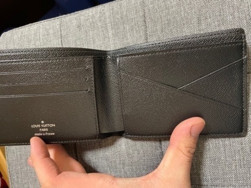 LV財布