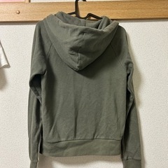 UNIQLO／Sパーカーの画像