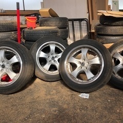車のパーツ タイヤ、ホイール