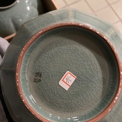 陶磁器　壺と花瓶の画像