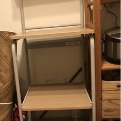 お譲り先決まりました。レンジラック★美品の画像