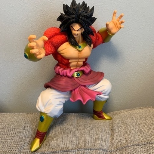 ドラゴンボール　ブロリーフィギュア