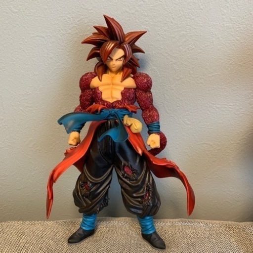 ドラゴンボール　ブロリーフィギュア