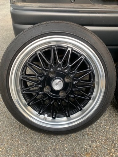 車のパーツ タイヤ、ホイール