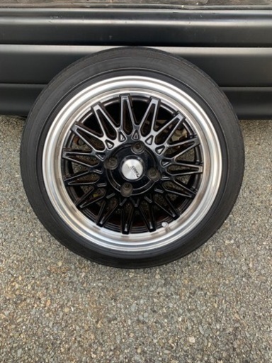 車のパーツ タイヤ、ホイール