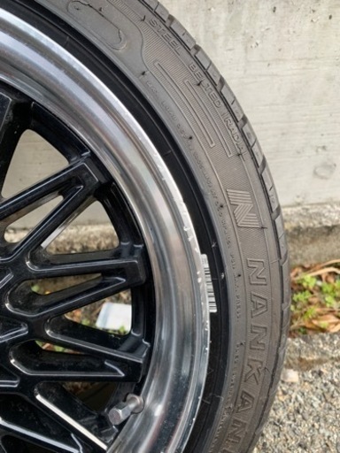車のパーツ タイヤ、ホイール