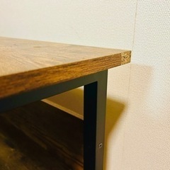 木目調デスクの画像