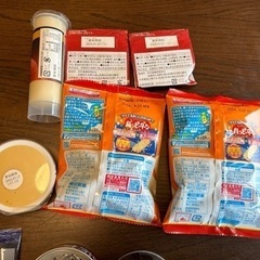 缶詰、お菓子等　全て賞味期限内の画像