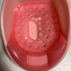 猫のトイレ　おまる型で足が汚れません