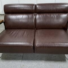 マナベインテリアハーツ 合皮 2人用 ラブソファ 未使用に近い美品 幅144cm×奥行85cm×高さ82cm（座高42cm）