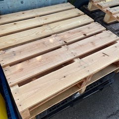 1100✖️1100木製パレット　送料かかりますが運べます！の画像