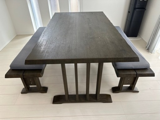 購入予定者あり。ダイニングテーブル