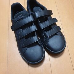 ADIDAS　アディダス　サイズ20　黒　スニーカー　ブラック