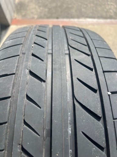 車のパーツ タイヤ、ホイール