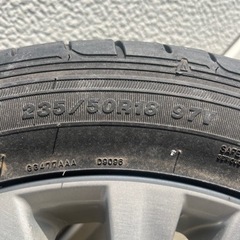 車のパーツ タイヤ、ホイールの画像