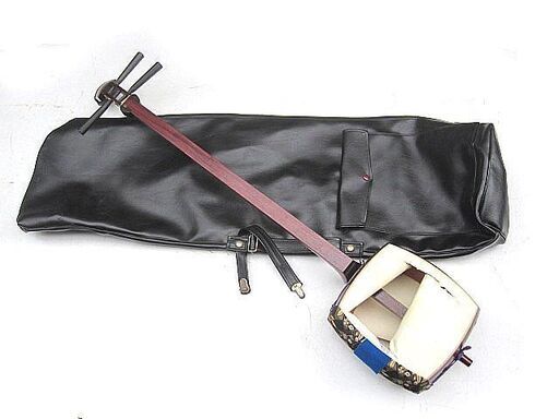 三味線中棹 東かざり 平溝 破れあります。