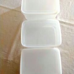 タッパー　３つ