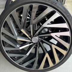 車のパーツ タイヤ、ホイール