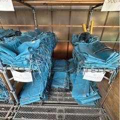 足場　メッシュシート　中古