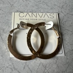アメリカで購入　新品　ゴールドピアス