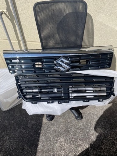 SUZUKI(スズキ)/純正 フロントグリル9911C-79R61-0PG