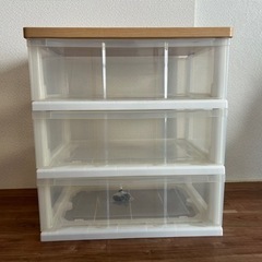 ［取引中)3段　衣装ケース　　