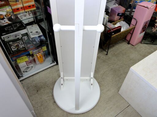 ニトリ 回転式スタンドミラー ハンガーラック付き2P ホワイト 幅45×奥