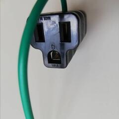 値下げ　変換アダプタ　電源3ピン→2ピンの画像