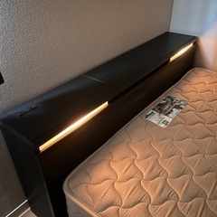 ベッド　ダブル　収納・コンセントあり　　の画像