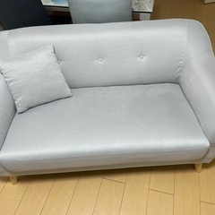 モダンデコ2人掛けコンパクトソファーの画像