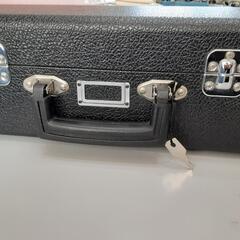 楽器ケースの画像