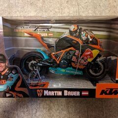1/12 2011 KTM 1190 RC8R レッドブル限定版...