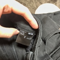 UNIQLO ブラック スキニー 27インチの画像