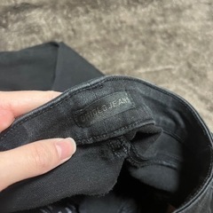 UNIQLO ブラック スキニー 27インチの画像